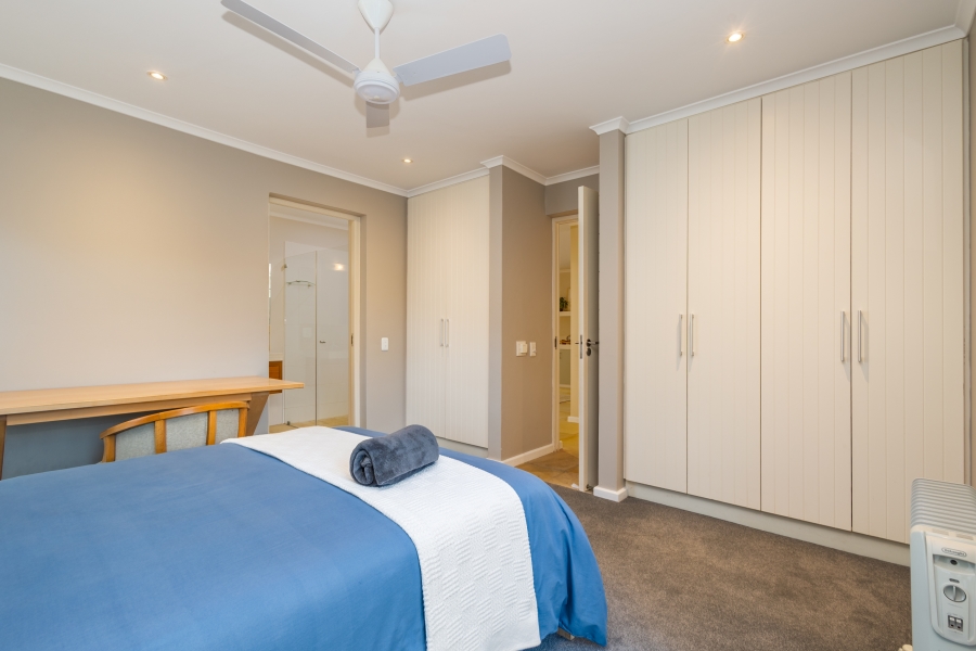 5 Bedroom Property for Sale in Whale Rock Beach Western Cape